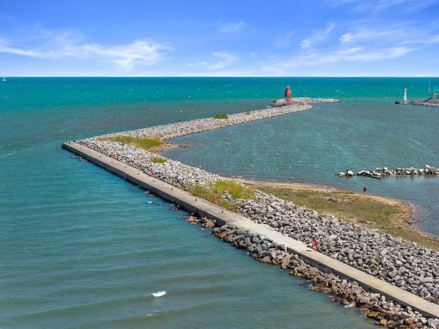 1706 Michigan BOULEVARD, Racine, WI 53402