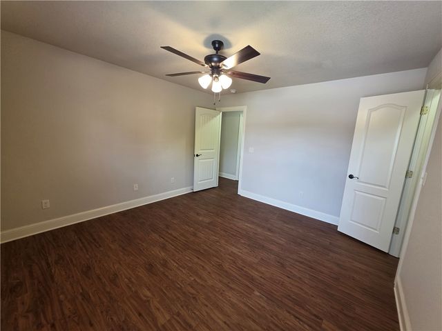 605 NW 17th Court, Bentonville, AR 72712