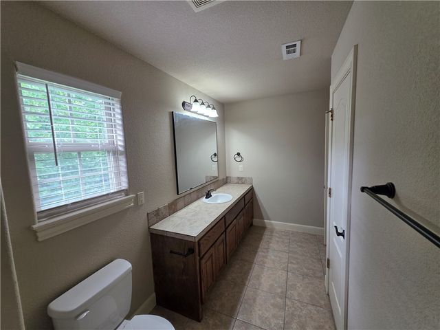 605 NW 17th Court, Bentonville, AR 72712