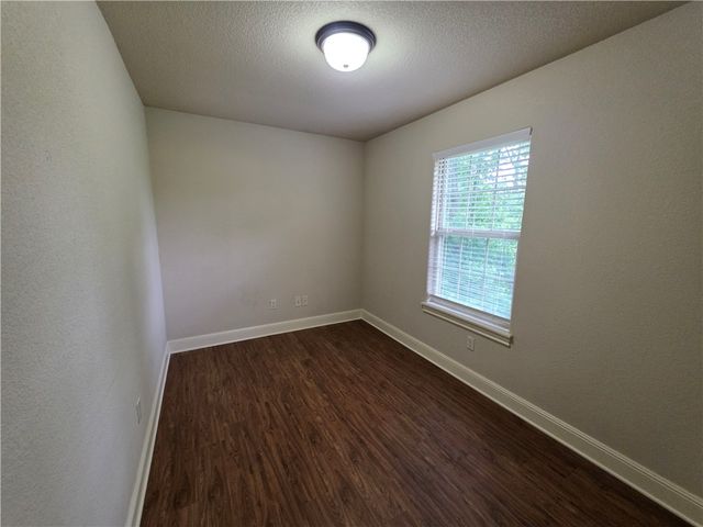 605 NW 17th Court, Bentonville, AR 72712
