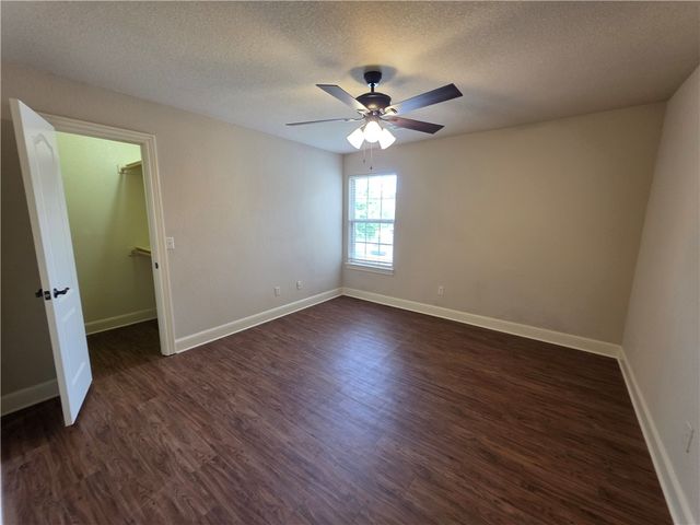 605 NW 17th Court, Bentonville, AR 72712