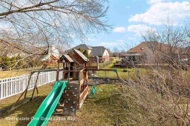 52478 Ford Lane, Chesterfield, MI 48047