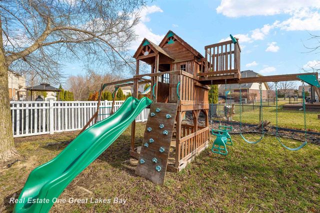 52478 Ford Lane, Chesterfield, MI 48047