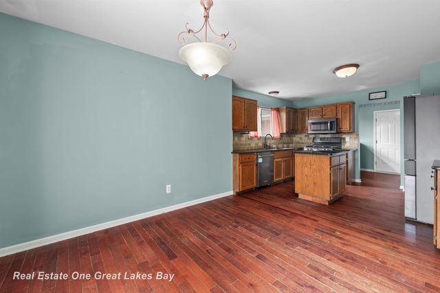 52478 Ford Lane, Chesterfield, MI 48047