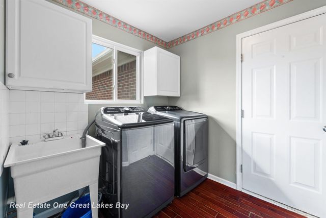 52478 Ford Lane, Chesterfield, MI 48047