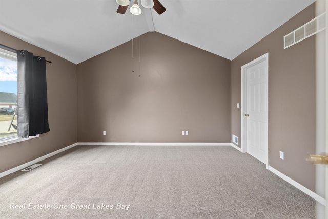 52478 Ford Lane, Chesterfield, MI 48047