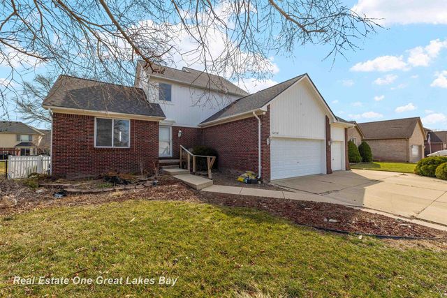 52478 Ford Lane, Chesterfield, MI 48047