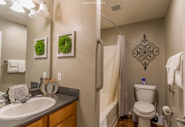 2954 Vineyards Parkway, 5, Branson, MO 65616