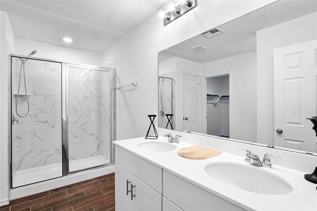 137 Bennington DR, Liberty Hill, TX 78642