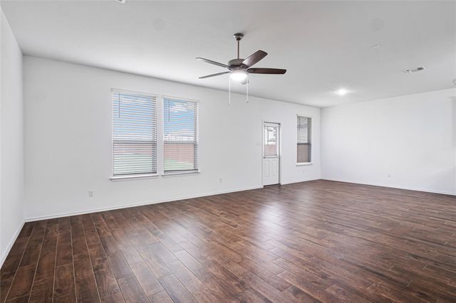 137 Bennington DR, Liberty Hill, TX 78642