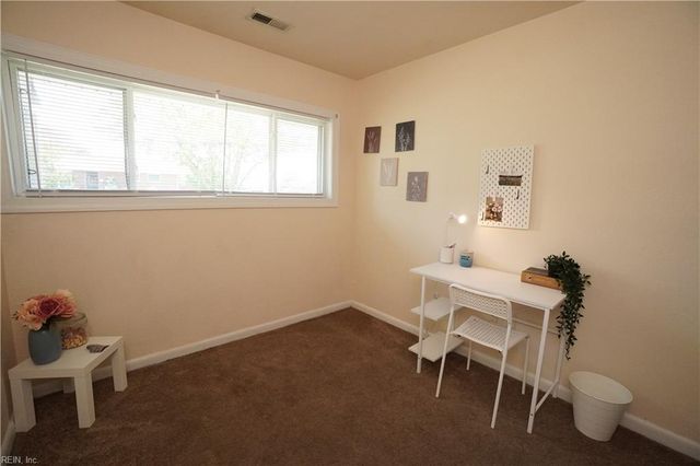 1198 Jarrett RD, Norfolk, VA 23502