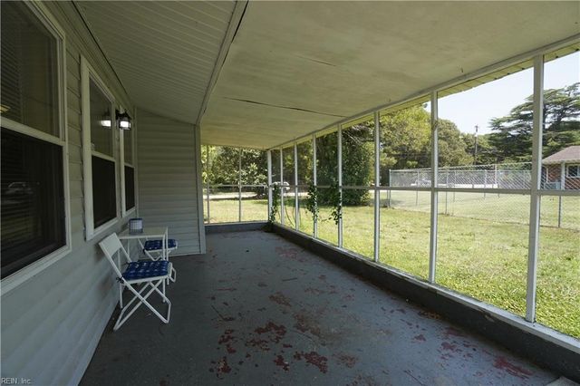 1198 Jarrett RD, Norfolk, VA 23502