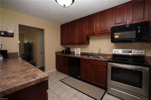 1198 Jarrett RD, Norfolk, VA 23502