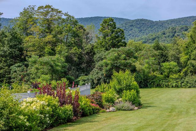 3269 Route 30, Dorset, VT 05251