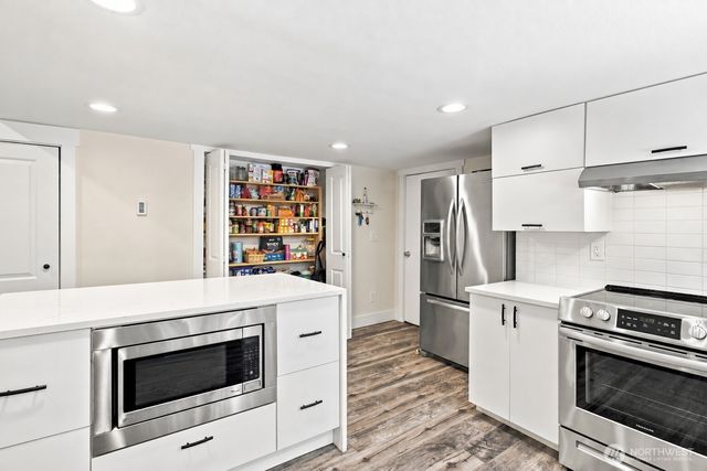 4010 82nd Avenue W, University Place, WA 98466