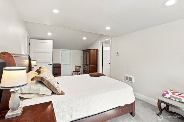 4010 82nd Avenue W, University Place, WA 98466