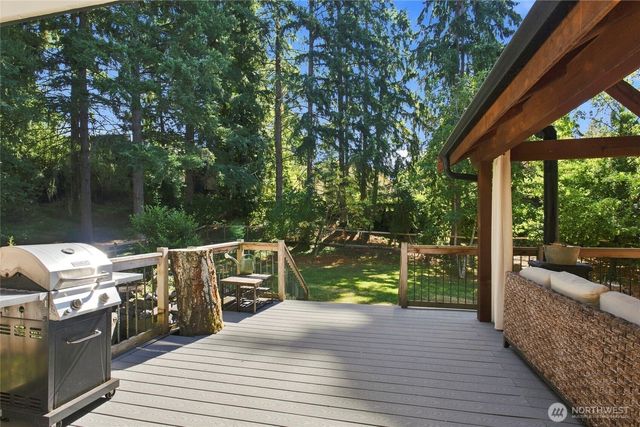 4010 82nd Avenue W, University Place, WA 98466