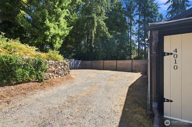 4010 82nd Avenue W, University Place, WA 98466
