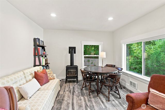 4010 82nd Avenue W, University Place, WA 98466