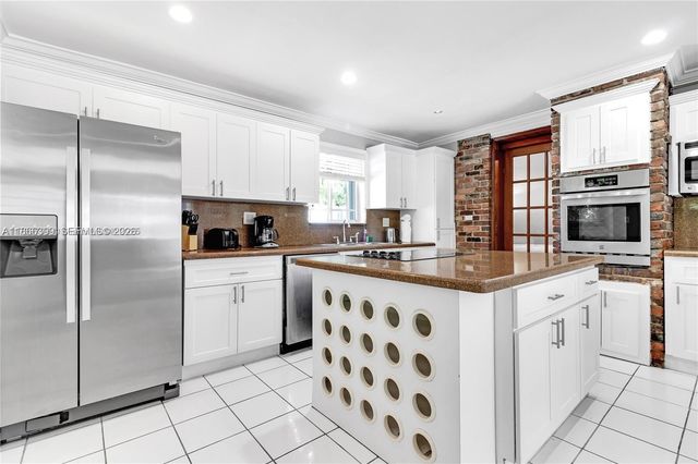 460 NW 88th Terrace, El Portal, FL 33150