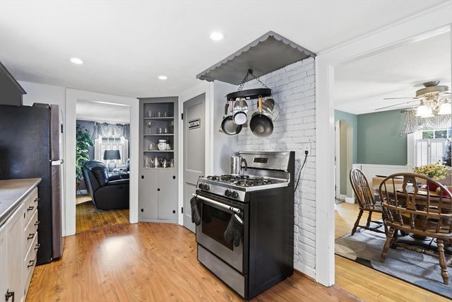 138 Ellis Ave, Norwood, MA 02062