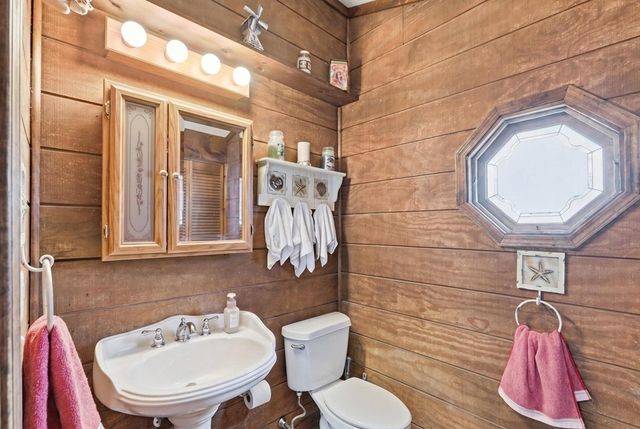 138 Ellis Ave, Norwood, MA 02062