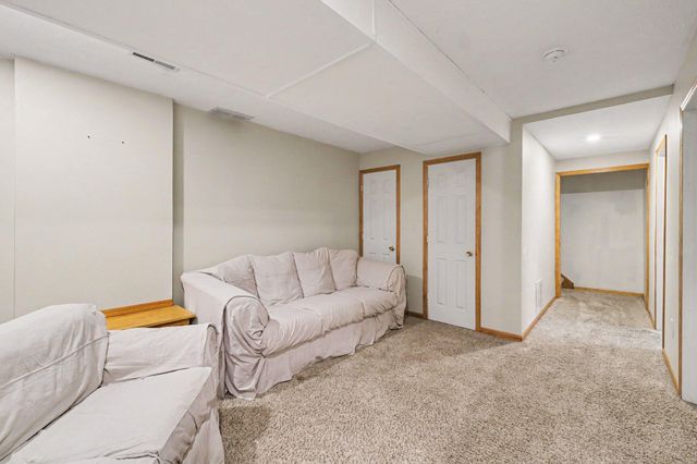 3053 Burritt Street NW, Grand Rapids, MI 49504