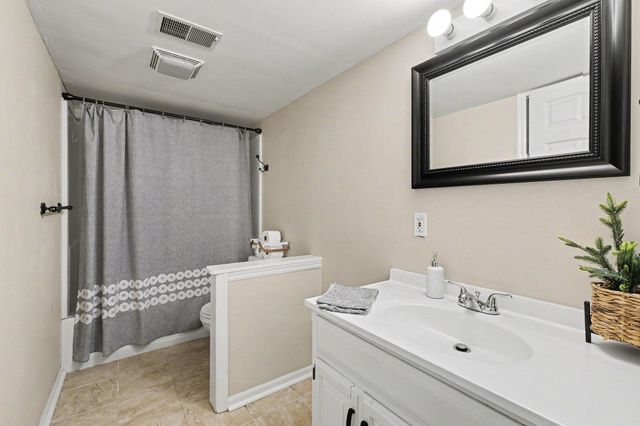 3053 Burritt Street NW, Grand Rapids, MI 49504