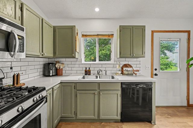 3053 Burritt Street NW, Grand Rapids, MI 49504