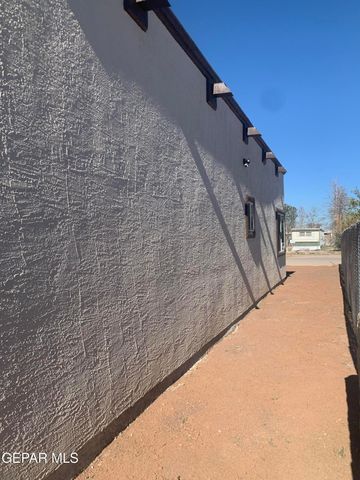 10228 Hatchet Road, Socorro, TX 79927