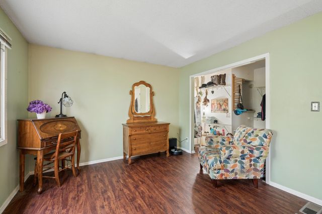 8219 Queen Avenue N, Brooklyn Park, MN 55444