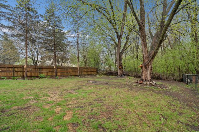8219 Queen Avenue N, Brooklyn Park, MN 55444