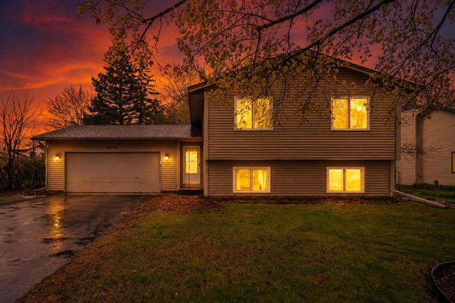 8219 Queen Avenue N, Brooklyn Park, MN 55444