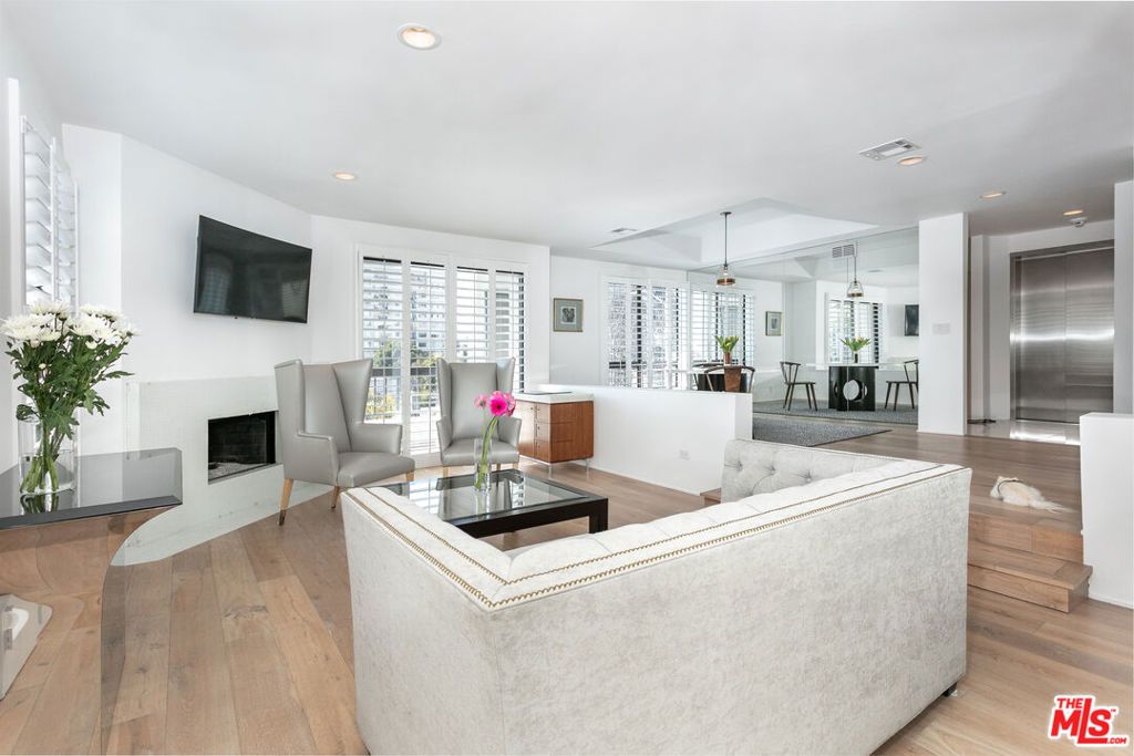 9033 Vista Grande Street 2, West Hollywood, CA 90069 — photo 3