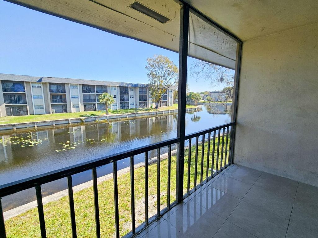 8051 S Colony Cir Circle 201, Tamarac, FL 33321