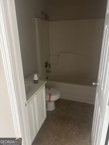 9433 Lakeview Road, Union City, GA 30291
