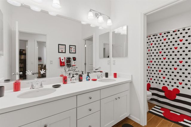 18311 Tioga Dr, Lathrop, CA 95330