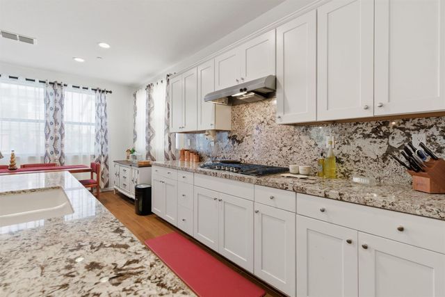 18311 Tioga Dr, Lathrop, CA 95330