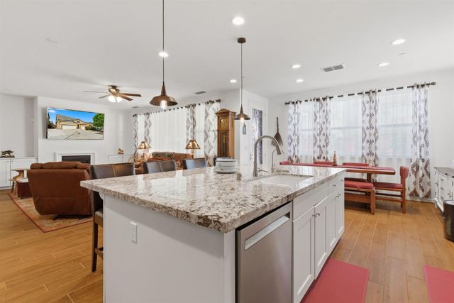 18311 Tioga Dr, Lathrop, CA 95330