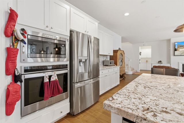 18311 Tioga Dr, Lathrop, CA 95330