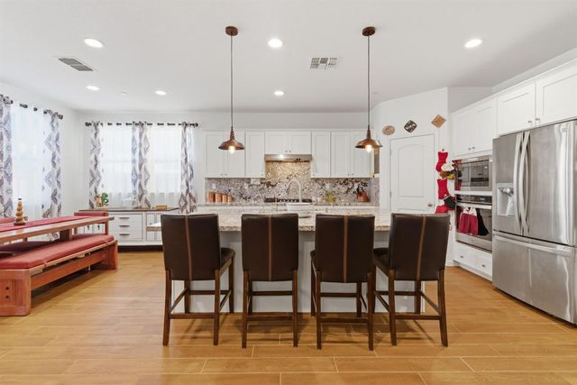 18311 Tioga Dr, Lathrop, CA 95330