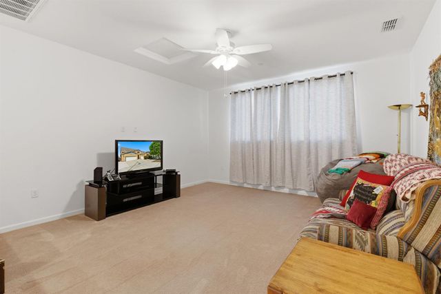 18311 Tioga Dr, Lathrop, CA 95330