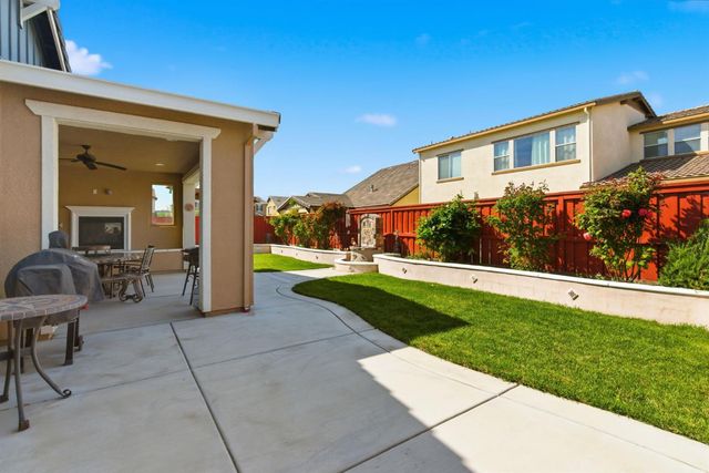 18311 Tioga Dr, Lathrop, CA 95330