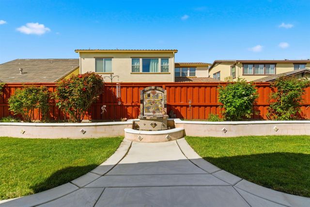 18311 Tioga Dr, Lathrop, CA 95330