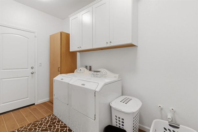 18311 Tioga Dr, Lathrop, CA 95330