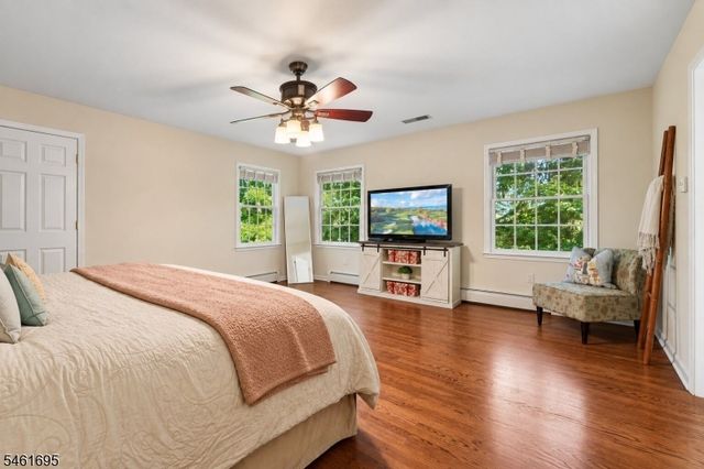 302 Woods End Rd, Westfield Town, NJ 07090