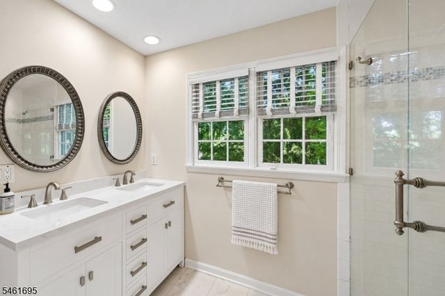 302 Woods End Rd, Westfield Town, NJ 07090