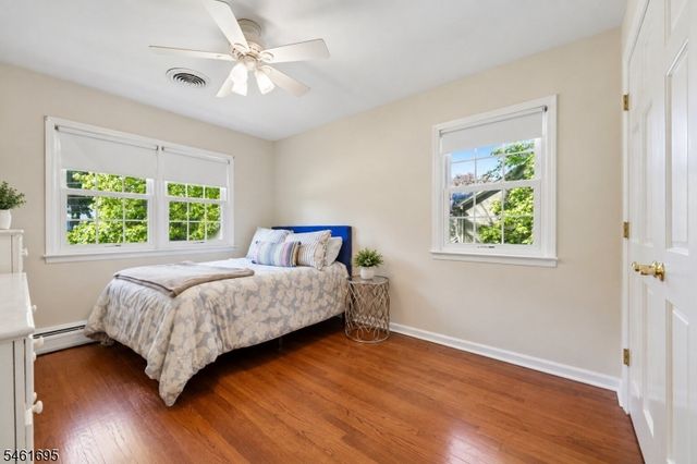 302 Woods End Rd, Westfield Town, NJ 07090