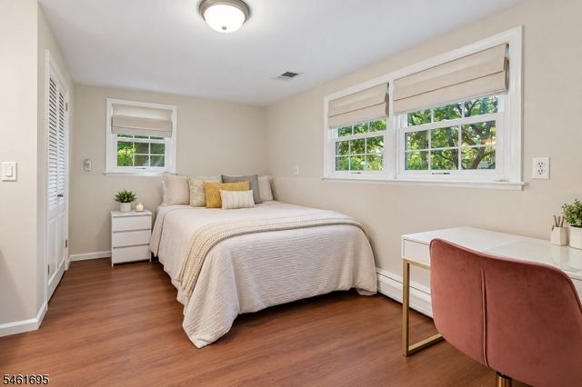 302 Woods End Rd, Westfield Town, NJ 07090
