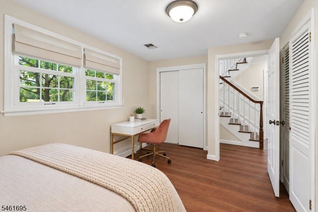 302 Woods End Rd, Westfield Town, NJ 07090